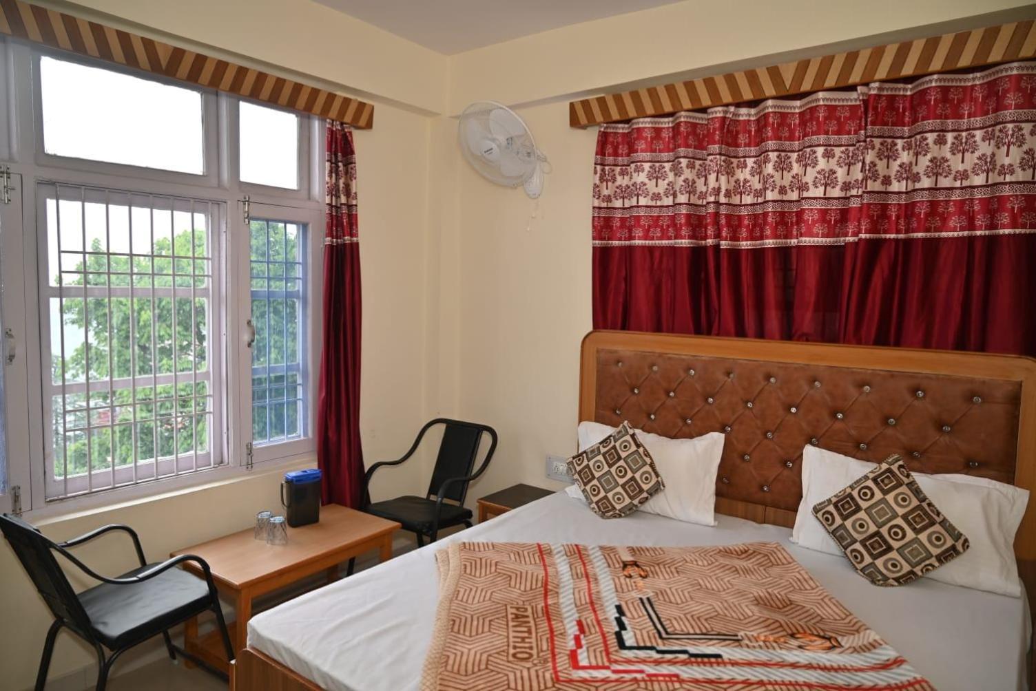 Krishna B&B Near Mall Road Shimla Exteriör bild